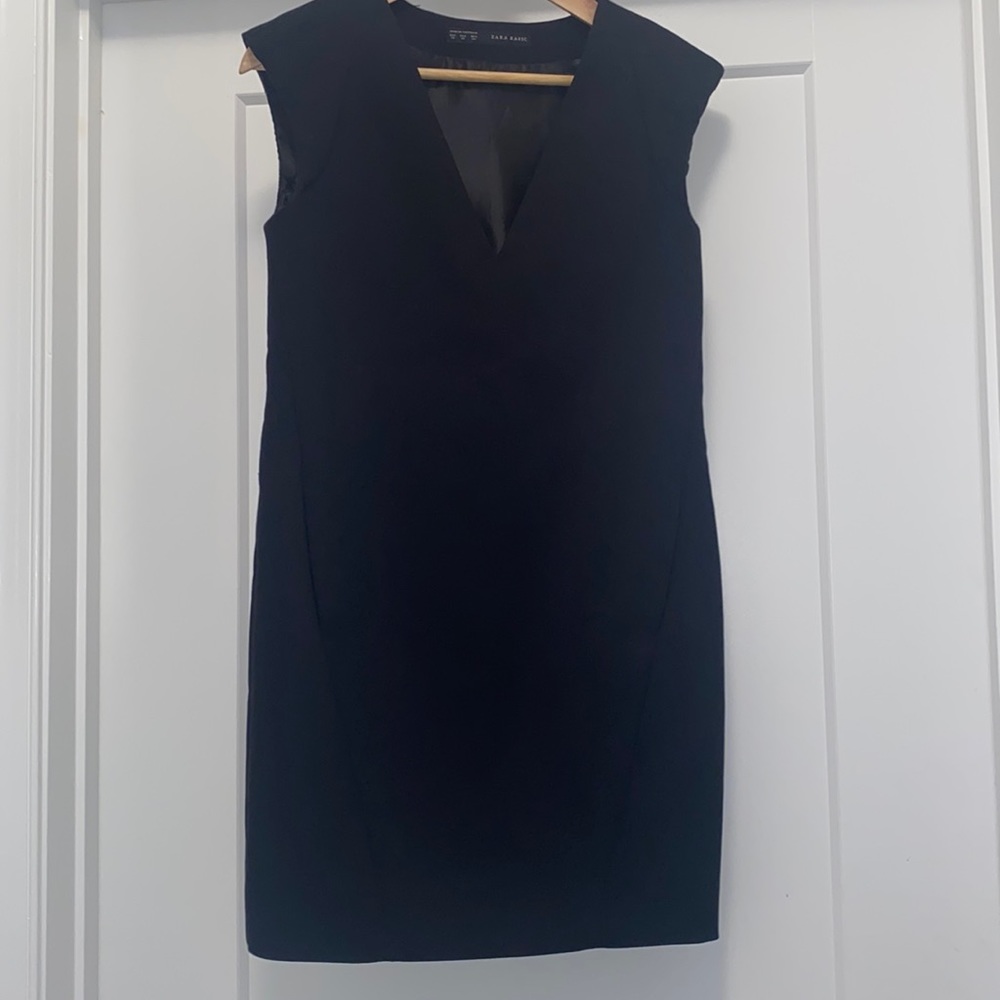 Zara Black V-Neck Sheath Dress